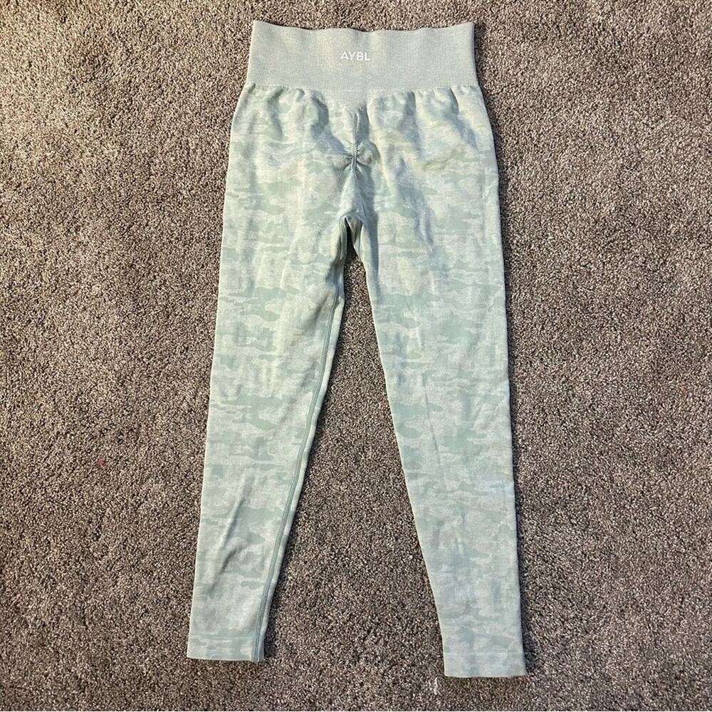 AYBL Light Green Camo Seamless Leggings - Picture 6 of 6